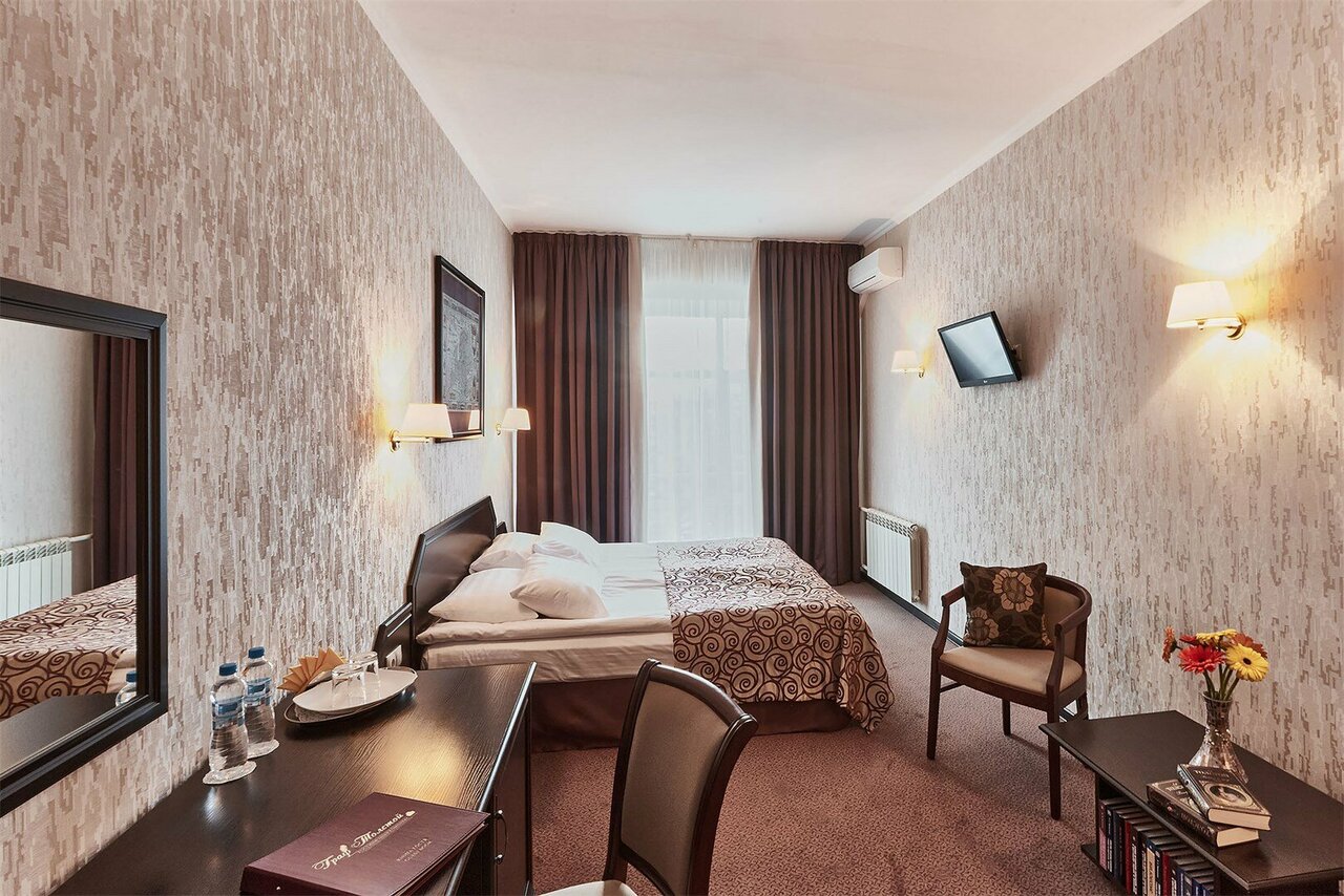 Гостиница Граф Толстой Брянск