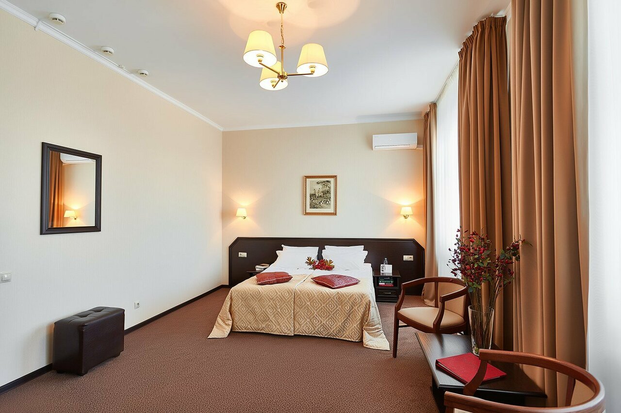 Гостиница Граф Толстой Брянск