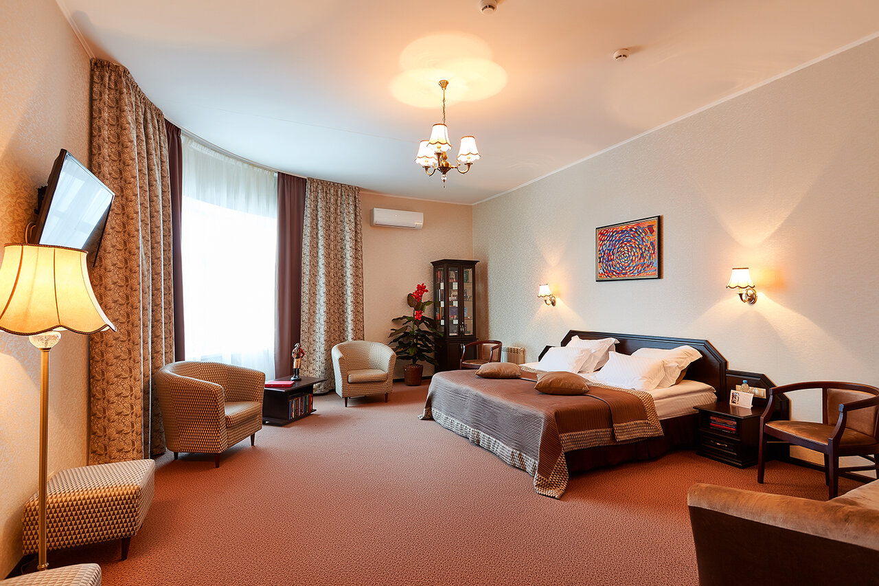 Гостиница Граф Толстой Брянск-12