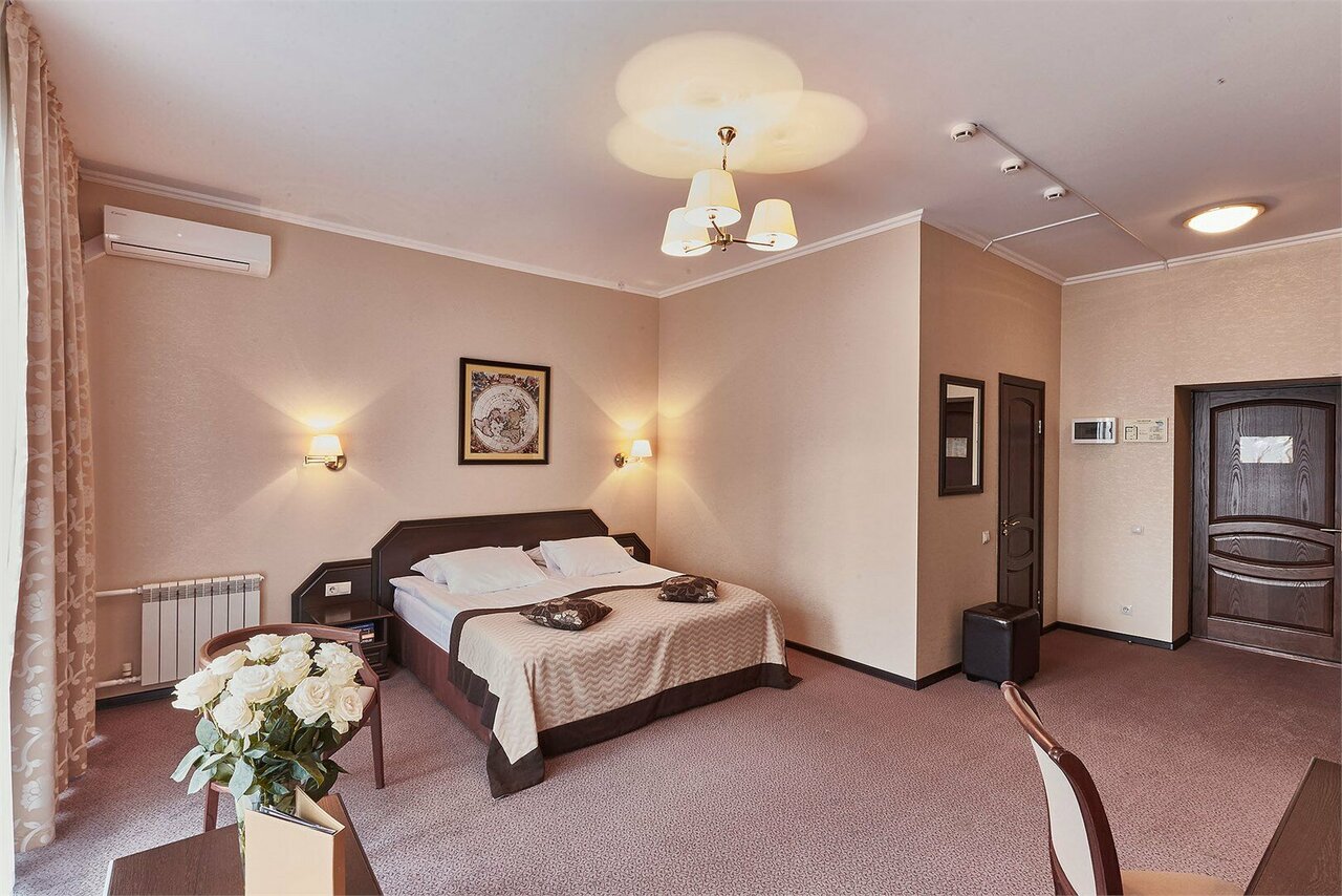 Гостиница Граф Толстой Брянск