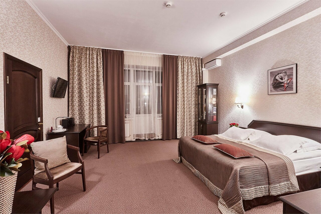 Гостиница Граф Толстой Брянск