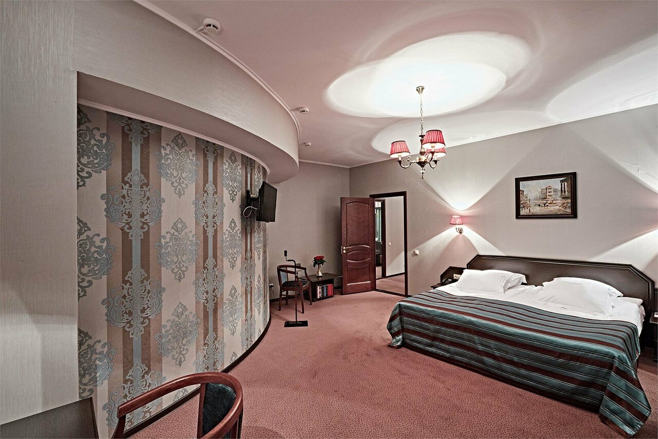 Гостиница Граф Толстой Брянск