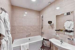 Гостиница Граф Толстой Брянск Люкс-11