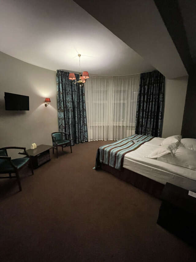 Гостиница Граф Толстой Брянск-12